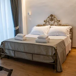  Bed & Breakfast Residenza Degli Speziali Italia